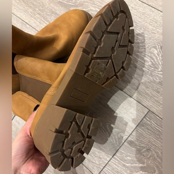 Like-New Call It Spring Tan Ankle Boots – Size 8.5! - Picture 5 of 13